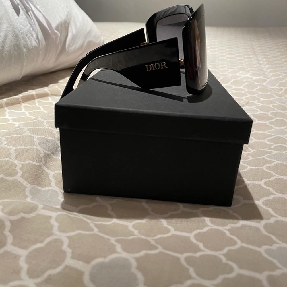 Authentic dior so light shades